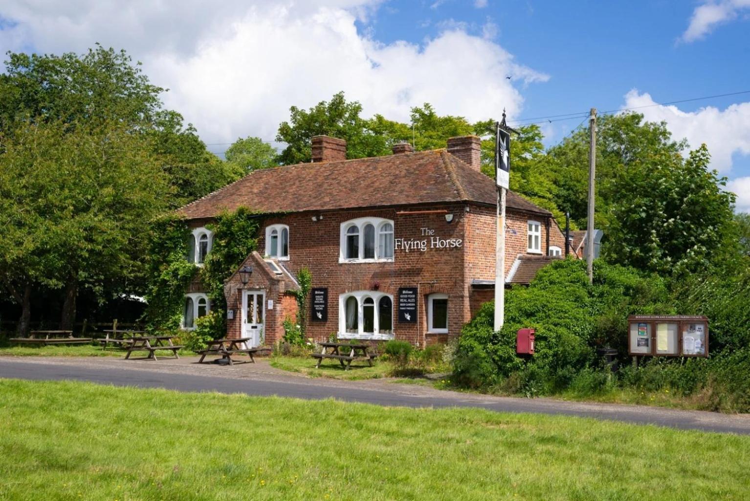 The Flying Horse Inn Boughton Aulph Екстер'єр фото